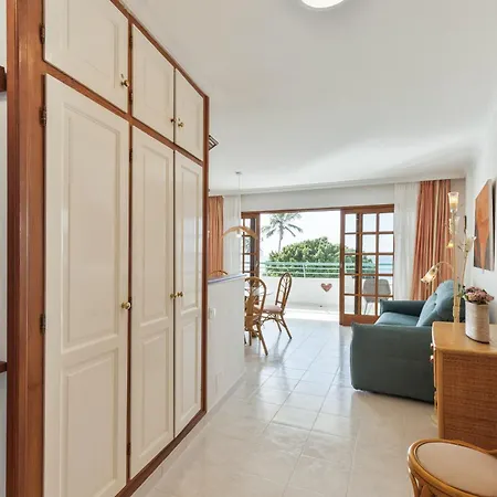 Playa Delphin 105 Апартаменты *